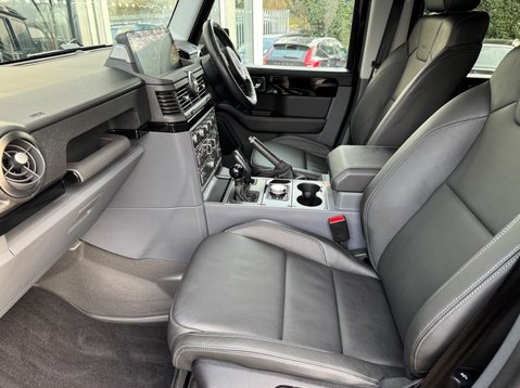 Ineos Grenadier FIELDMASTER EDITION 33