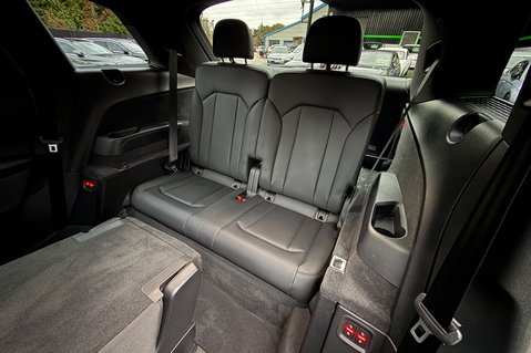 Audi Q7 TDI QUATTRO S LINE MHEV - ONE LADY OWNER  20