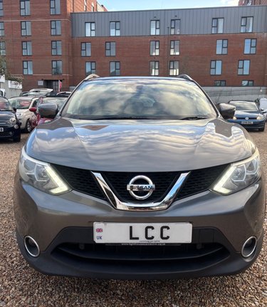Nissan Qashqai N-CONNECTA DIG-T.. SUNROOF..SERVICES..1 PREVIOUS KEEPER... STUNNING EXAMPLE 3