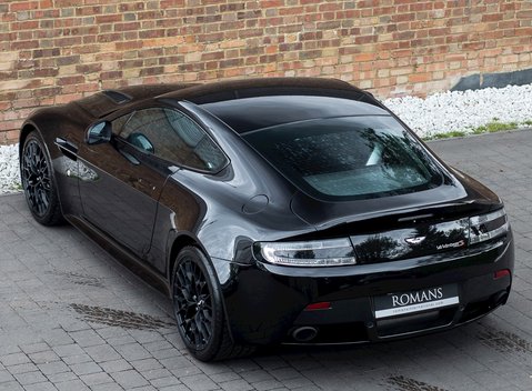 Aston Martin V12 Vantage S 9