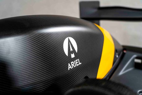 Ariel Atom 4 R 400 BHP. OVER £55K IN EXTRAS. 6-SPEED SEQUENTIAL. CARBON WHEELS & PANELS. 32