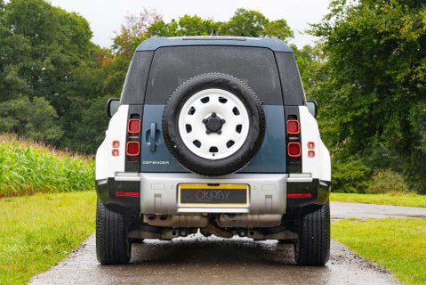 Land Rover Defender D250 SE County Edition 28