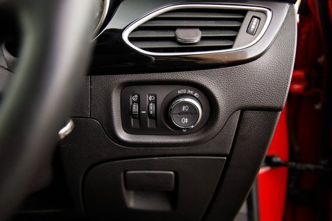 Vauxhall Astra ELITE NAV 12