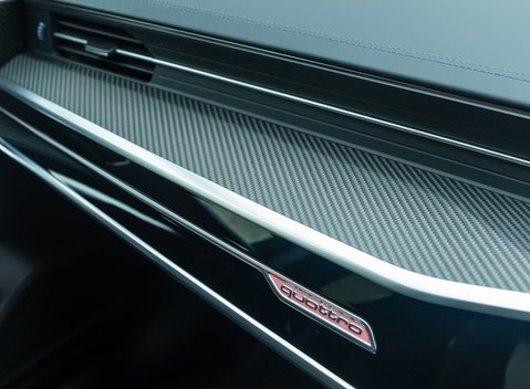 Audi RS6 AVANT PERFORMANCE CARBON VORSPRUNG 26