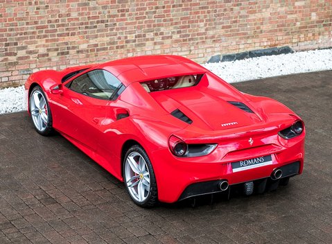 Ferrari 488 Spider 11