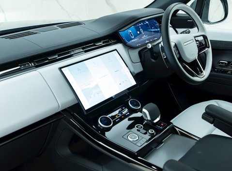 Land Rover Range Rover Sport D300 Dynamic SE 15