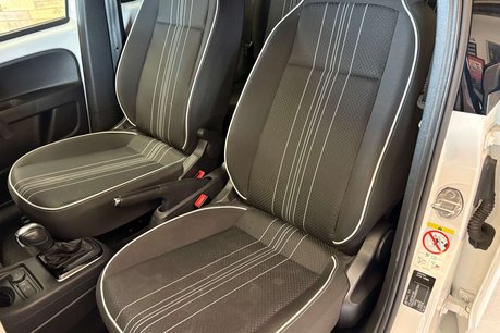 SEAT Mii 36.8kWh Hatchback 5dr Electric Auto (83 ps) 42