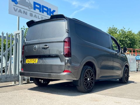Volkswagen Transporter 2.0 TDI T28 Commerce Plus Panel Van 5dr Diesel Manual FWD SWB Euro 6 (s/s) 36