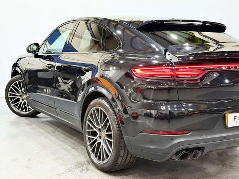 Porsche Cayenne 3.0 V6 E-Hybrid 14.1kWh Coupe 5dr Petrol Plug-in Hybrid TiptronicS 4WD Euro 26