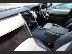 Land Rover Discovery R-DYNAMIC HSE MHEV 12
