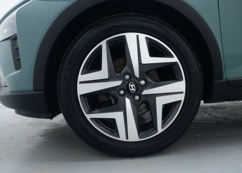 Hyundai BAYON 1.0 T-GDi MHEV Premium SUV 5dr Petrol Hybrid DCT Euro 6 (s/s) (100 ps) 16