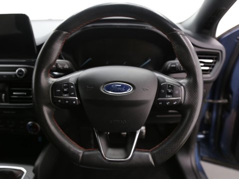 Ford Focus 1.0T EcoBoost ST-Line Euro 6 (s/s) 5dr 10