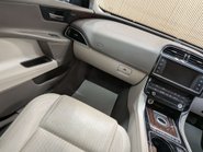 Jaguar XE 2.0 XE Portfolio i Auto 4dr 58