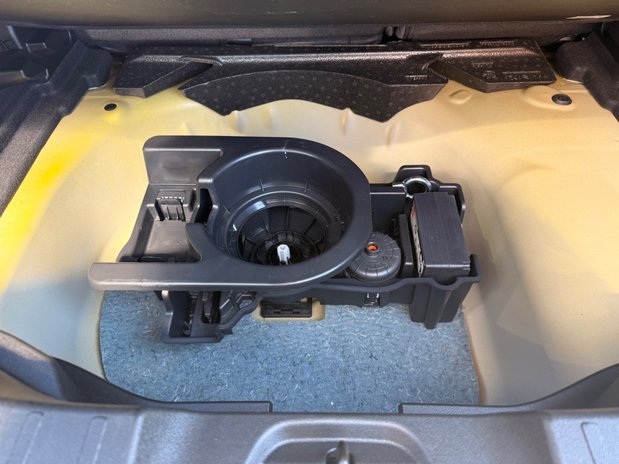 Jeep Avenger SUMMIT 12