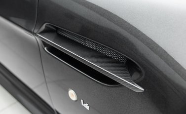 Aston Martin V12 Vantage S 44