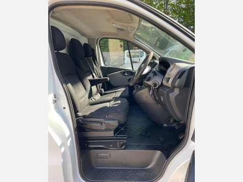 Renault Trafic 1.6 dCi 27 Business+ Panel Van 5dr Diesel Manual SWB Standard Roof Euro 5 ( 22