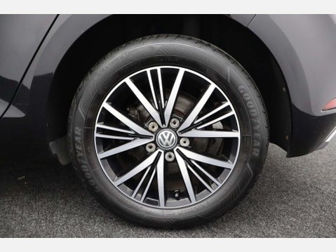 Volkswagen Golf 2.0 Golf SE Nav TDI BlueMotion Technology Semi-Auto 5dr 47