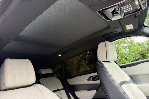Land Rover Range Rover Velar R-DYNAMIC HSE - ALL BLACK - SLIDING PAN ROOF -2 OWNERS - SERVICE HISTORY 54