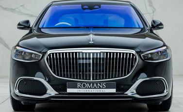 Mercedes-Benz S Class S580 Maybach First Class 4