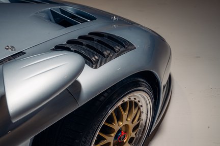 Porsche 911 GT1 10