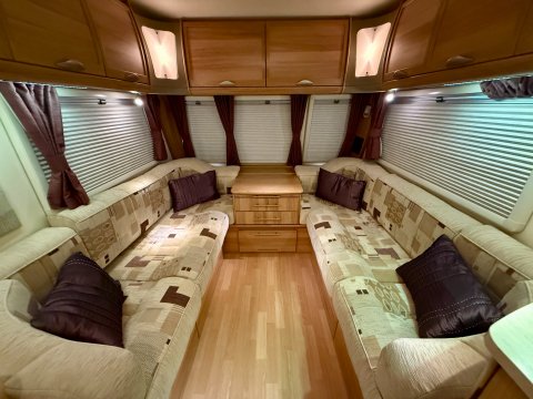 Bailey Unicorn Seville  25