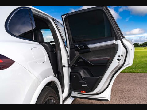 Porsche Cayenne 20