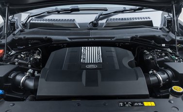 Land Rover Defender 110 V8 P525 40