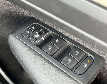 Volvo XC40 2.0 XC40 Inscription Pro T4 Auto 5dr 58