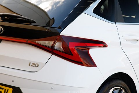 Hyundai i20 T-GDI ULTIMATE MHEV 9