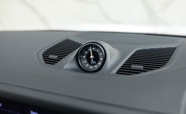 Porsche Cayenne TURBO E-HYBRID COUPE WITH GT PACKAGE 23