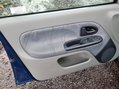 Renault Clio EXPRESSION 16V 30