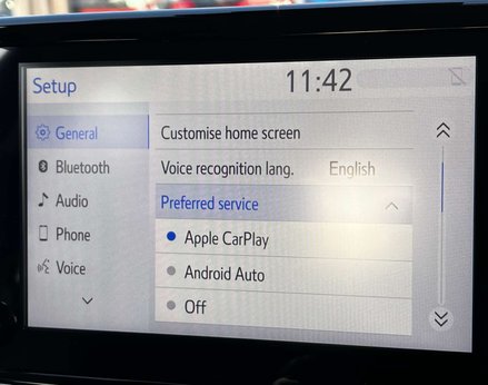 Toyota Yaris 1.5 Yaris Design HEV CVT 5dr 51