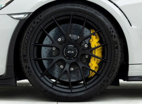 Porsche 911 GT3 RS Weissach (991.2) 8