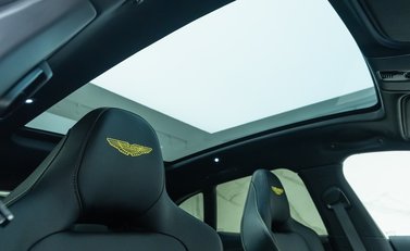 Aston Martin DBX 707 16