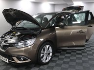 Renault Grand Scenic ICONIC TCE 16