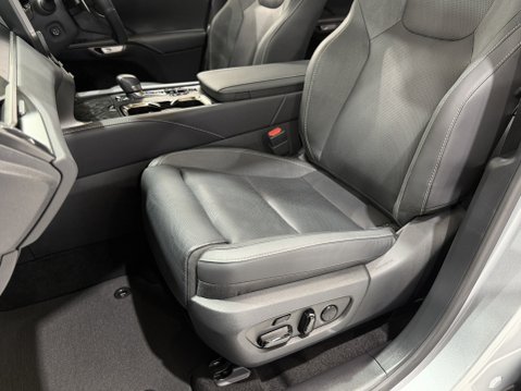 Lexus RX 450H PLUS TAKUMI 61