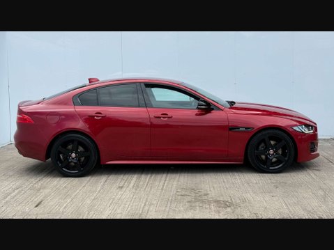 Jaguar XE 2.0 XE R-Sport D Auto 4dr 3