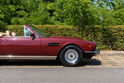 Aston Martin V8 Volante EFi 14