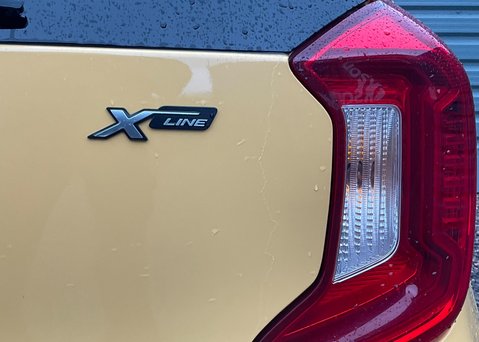 Kia Picanto 1.0 X-Line S 16