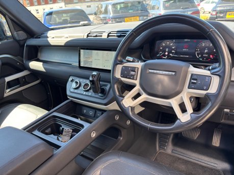 Land Rover Defender 3.0 FIRST EDITION MHEV 3