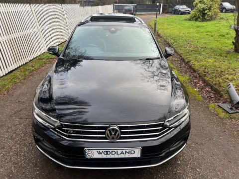 Volkswagen Passat R-LINE TDI 4MOTION DSG 28