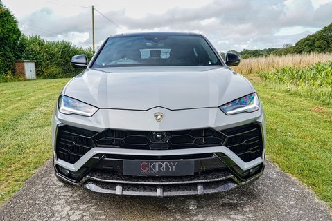 Lamborghini Urus Full Urban 17