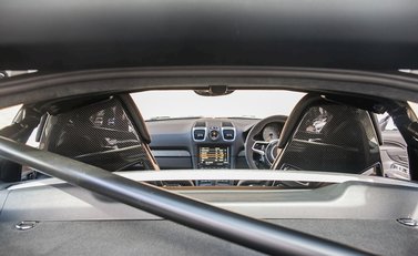 Porsche Cayman GT4 20