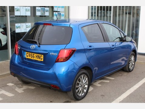 Toyota Yaris VVT-I ICON 5