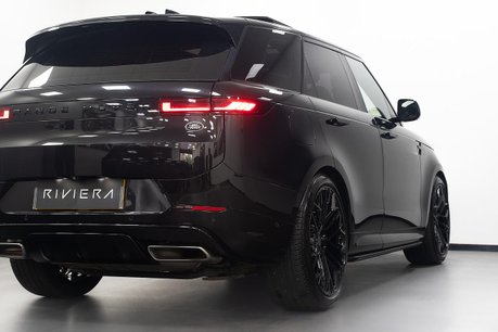 Land Rover Range Rover Sport 3.0 P400 MHEV Dynamic SE SUV 5dr Petrol Auto 4WD Euro 6 (s/s) (400 ps) 35