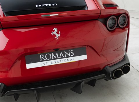 Ferrari 812 Superfast 26