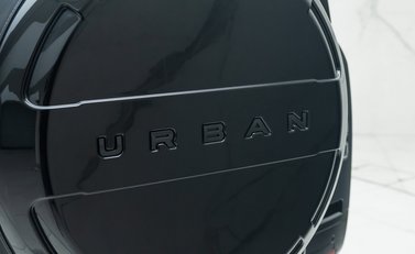 Land Rover Defender 90 V8 P525 URBAN 36