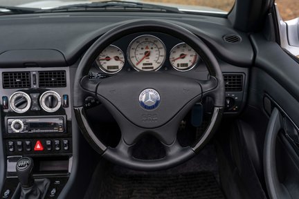 Mercedes-Benz SLK 320 27