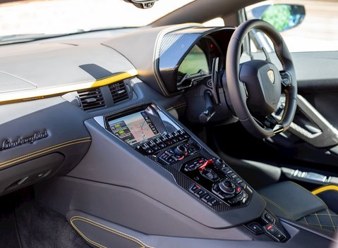 Lamborghini Aventador S LP740-4 19
