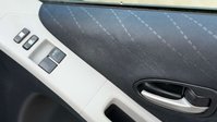 Toyota Yaris 1.3 VVT-i TR Hatchback 5dr Petrol Manual (141 g/km, 85 bhp) 33